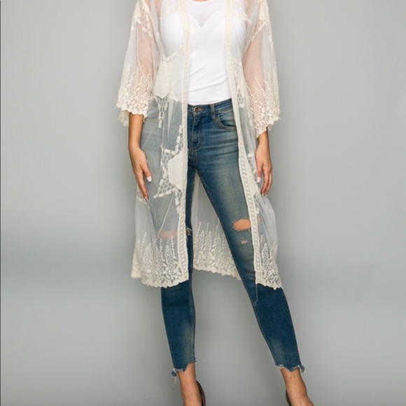 CLEARANCE ‼️ Ivory Embroidered- kimono beach - Picture 2 of 4